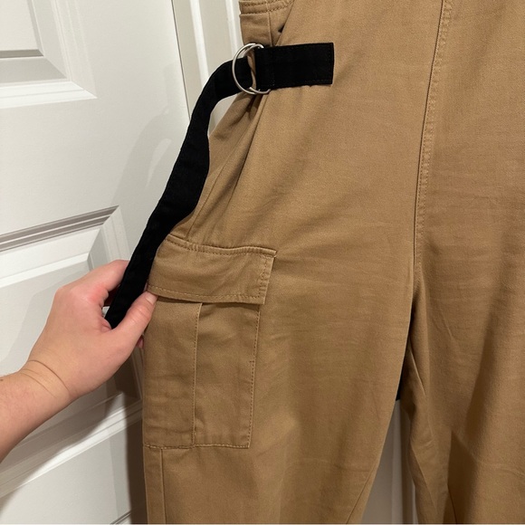 Women's Tan Overalls very flattering and adjustable Small - Picture 4 of 4